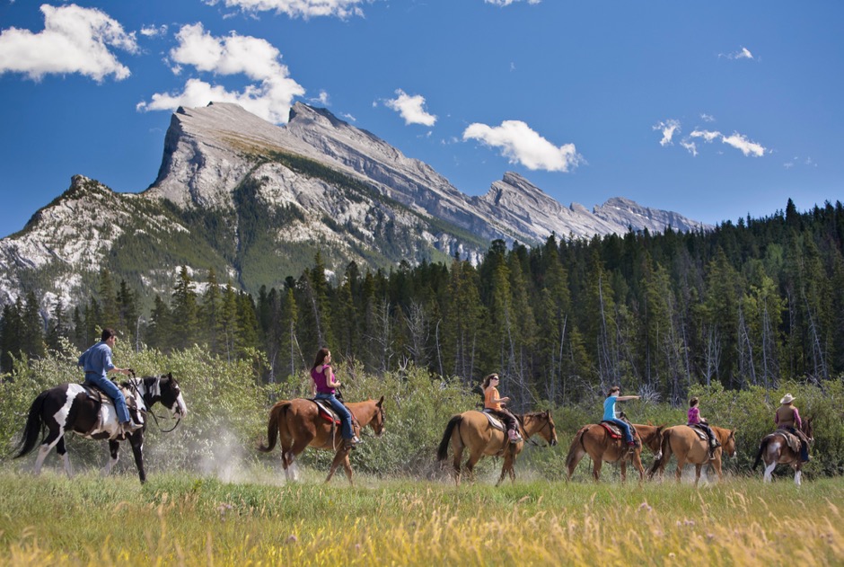 NORTH AMERICA CANADA TB Horseriding 940x523 - 1